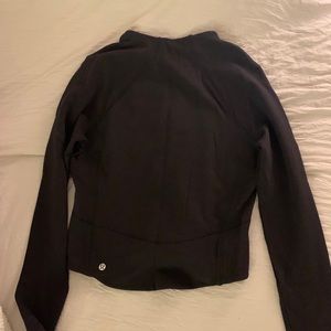 Cropped Lulu Black Throw Jacket
